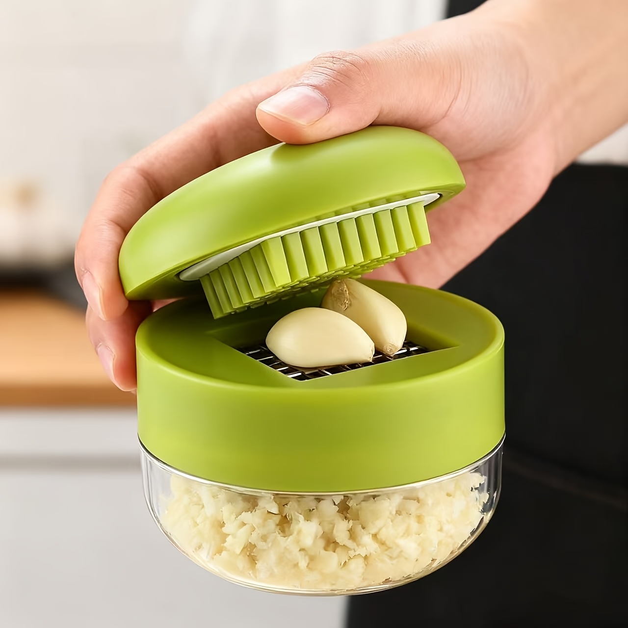 Kitchen Gadgets Essential - Tritatore d'aglio manuale a 1 pezzo,