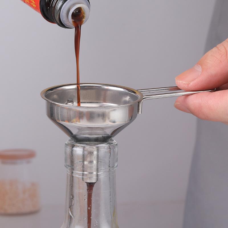 Imbuto in acciaio inossidabile - Kitchen Gadgets And Equipment recensione e prezzo